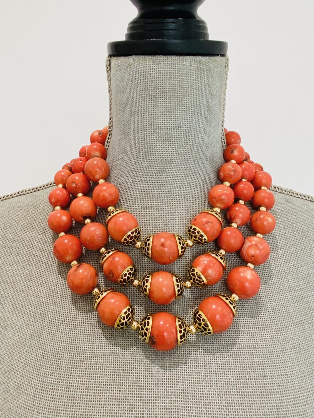 Multi layer capped round coral set- 3 layers