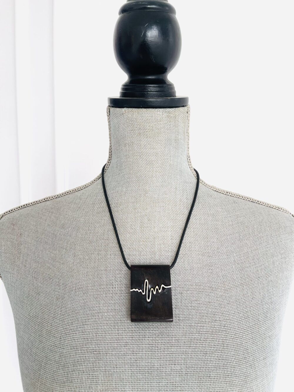 Retro boho leather cord necklace Wooden block sound waves - Image 2