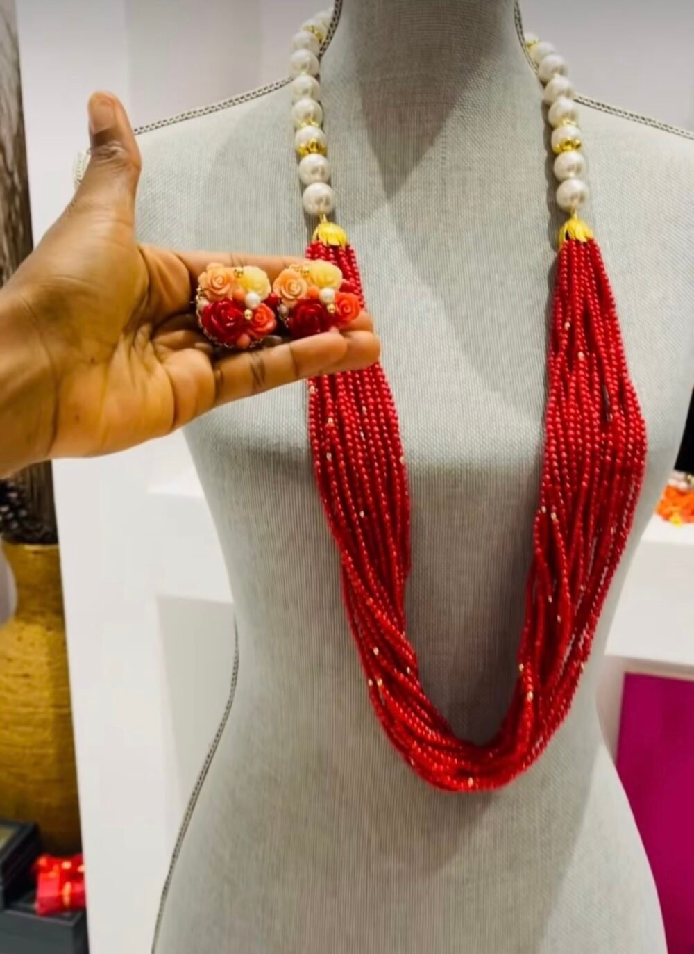 Pearls and red coral necklace set