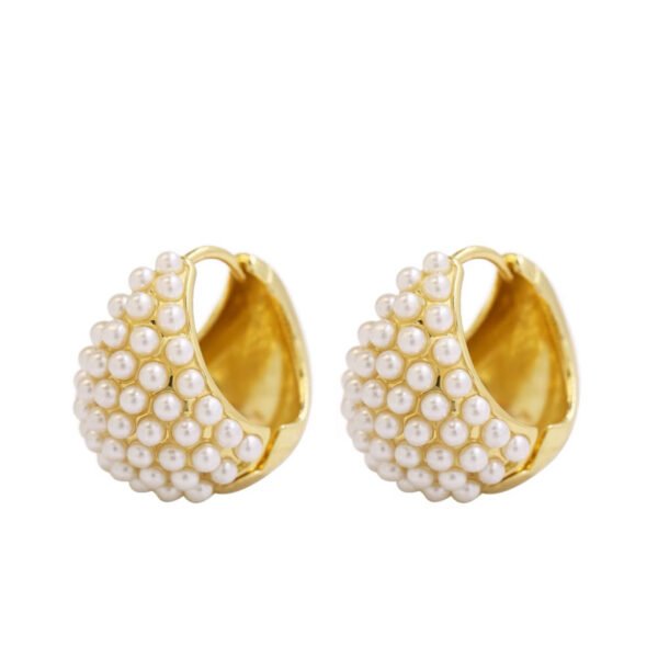 Pearl buckle earrings