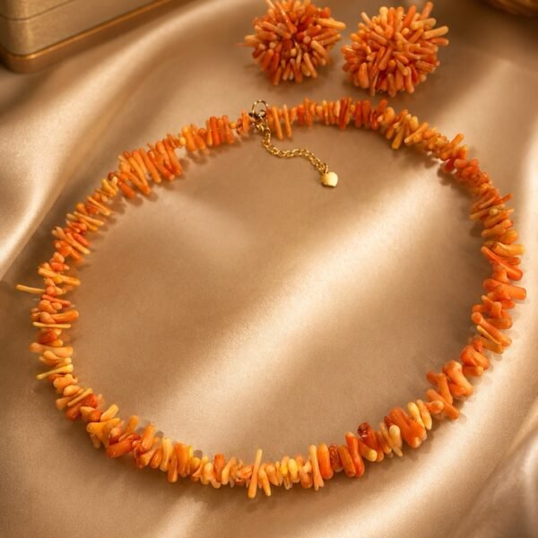 Chip coral collar necklace set